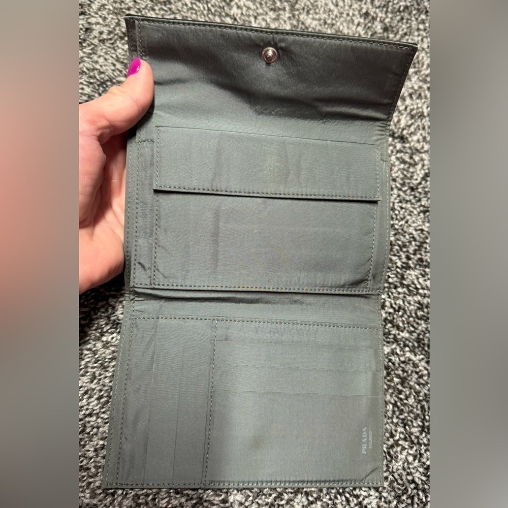 🚨SALE🚨 Prada Sport Nylon wallet - Picture 4 of 15